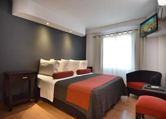 Piazza Hotel